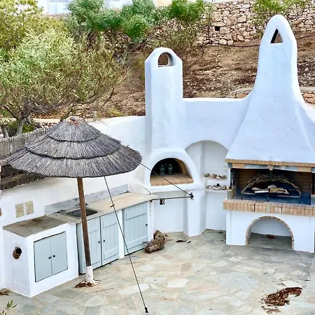 Petro's - Sarakiniko Parikia (Paros)
